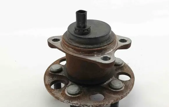 Toyota Yaris XP210 Rear wheel hub 89544F4010