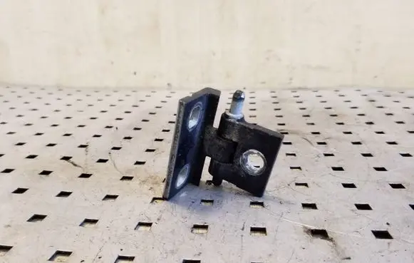 Volvo XC70 Front door upper hinge