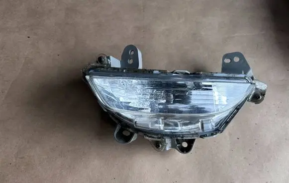 Mazda 3 III Front indicator light B45A51350