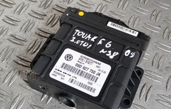 Volkswagen Touareg I Gearbox control unit/module 09D927750JK H75S1677 PCLE001019
