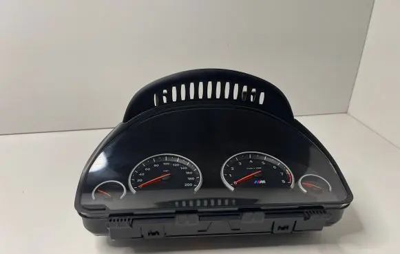 BMW M6 Speedometer (instrument cluster) 17388410 7850064 0263724039