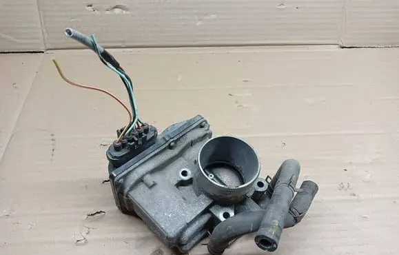 Suzuki Swift III Throttle body valve 69L0 08N27 8N31