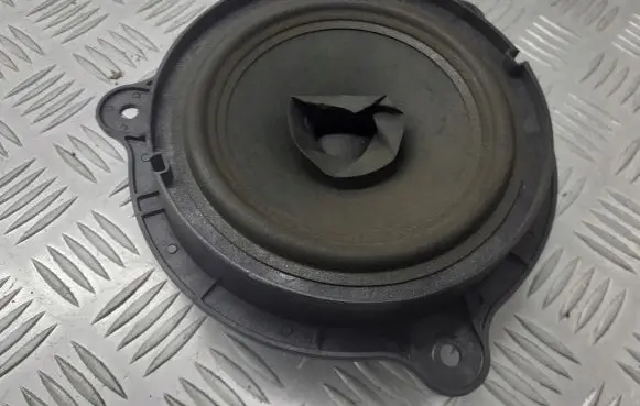 Nissan Primera Subwoofer speaker 28156AV700
