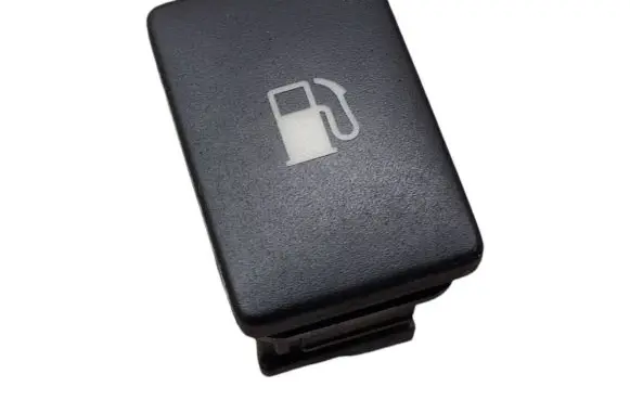 Toyota Avensis T270 Fuel tank opening switch 15C252