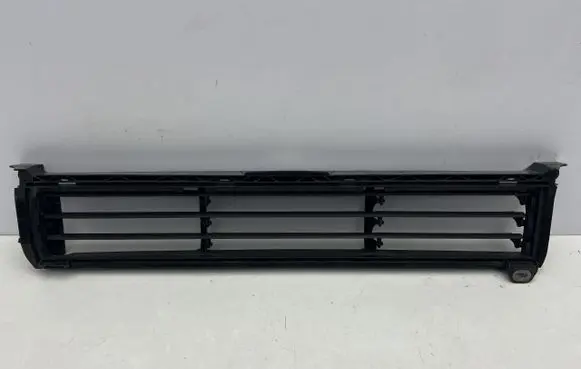 Audi e-tron Air intake duct part 4KE121223