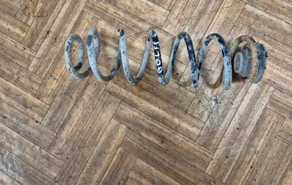 Volkswagen Golf IV Front coil spring