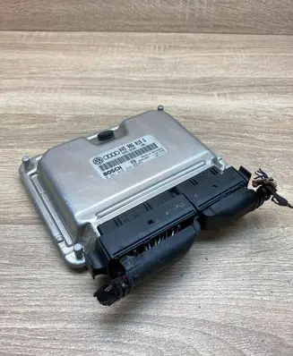 Audi A2 Engine control unit/module ECU 045906019G 0281010220 USED
