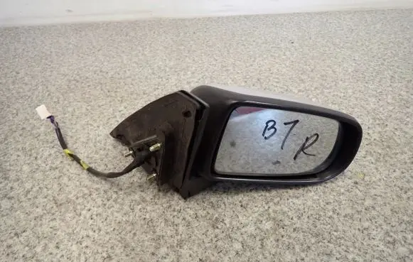 Mazda 323 Front door electric wing mirror