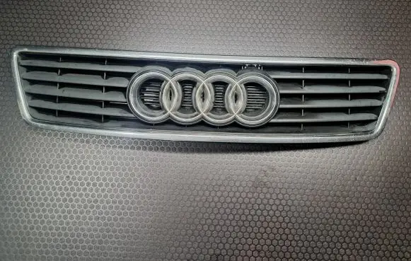 Audi A6 S6 C5 4B Front grill 4B0853651B