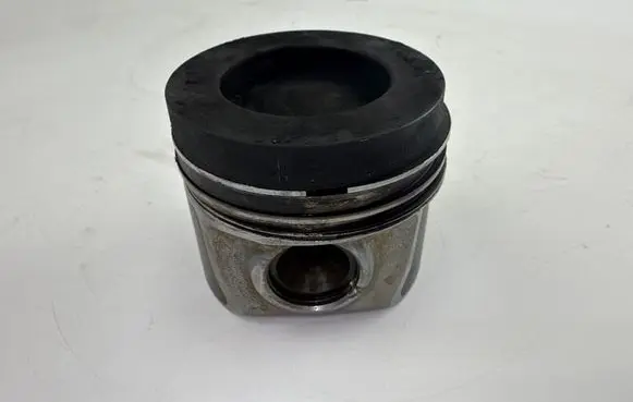 Skoda Octavia Mk2 (1Z) Piston