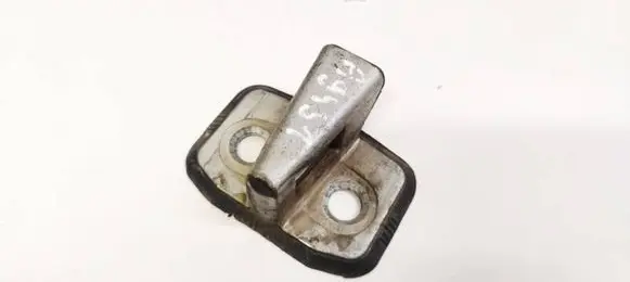 Audi A4 S4 B5 8D Front door lock loop/hook striker 