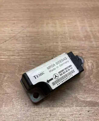 Mercedes-Benz E W210 Airbag deployment crash/impact sensor 0008209926