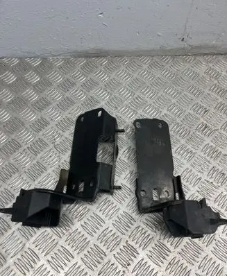 BMW 3 E90 E91 Radiator mount bracket 7154545 23781010
