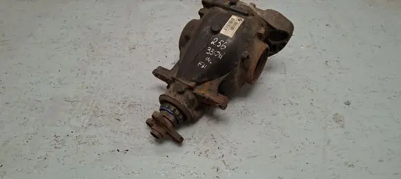 BMW 3 F30 F35 F31 Rear differential 7544873