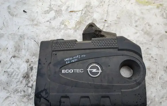 Opel Insignia A Engine cover (trim) 