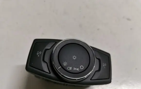 Ford Mustang VI Light switch DG9T13D061CCW