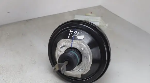 BMW X3 F25 Brake booster 6868366 6794473
