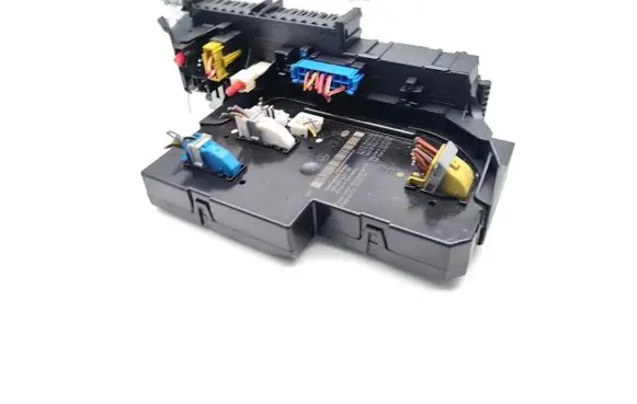 Mercedes-Benz CLS C218 X218 Fuse module 2129060105 2129014604 2129024301