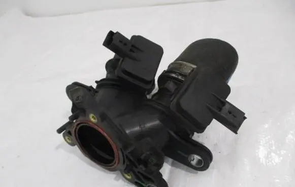Peugeot 3008 I Throttle valve 9674365180