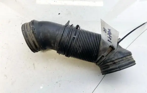 Air intake hose/pipe
