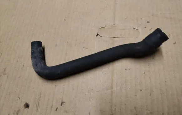 Chrysler PT Cruiser Engine coolant pipe/hose 