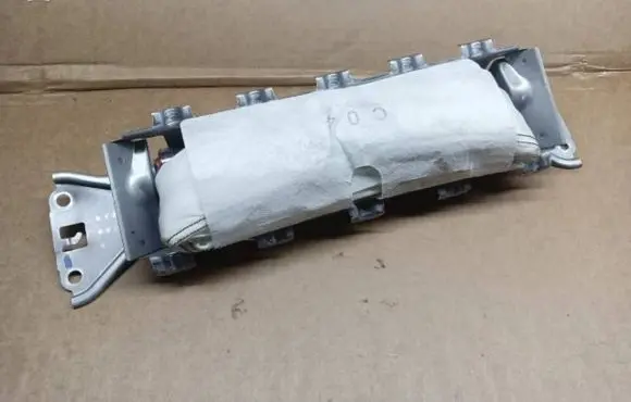 Suzuki SX4 S-Cross Knee airbag 7395061M00 TG10D01001 0589P1000099