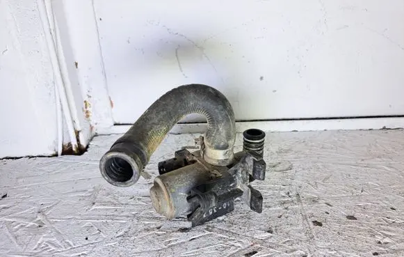 BMW 3 E36 Coolant heater control valve 8391418 1147412052