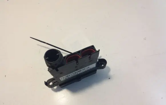 BMW 5 F10 F11 Current control relay 9153418 V49153418 V4915341802