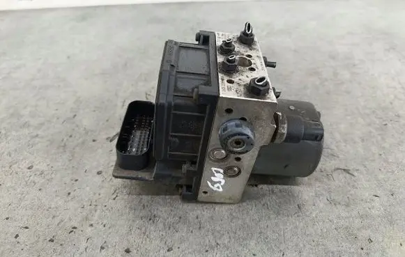 Audi A4 S4 B6 8E 8H ABS Pump