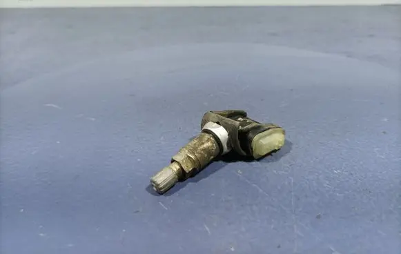 Audi A4 S4 B7 8E 8H Tire pressure sensor 6887140