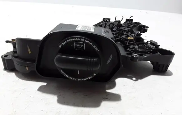 Renault Alaskan Oil fill pipe 152577731R
