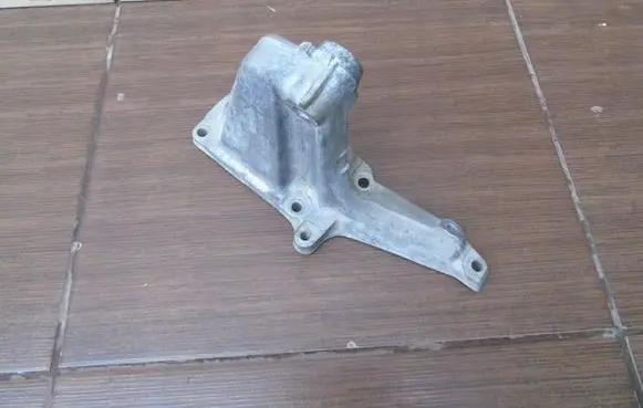 Mercedes-Benz CL C215 Engine mounting bracket 1132230204
