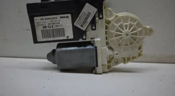 Peugeot 807 Front door window regulator motor 991728203 1488737080