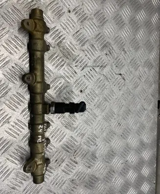 Fuel main line pipe