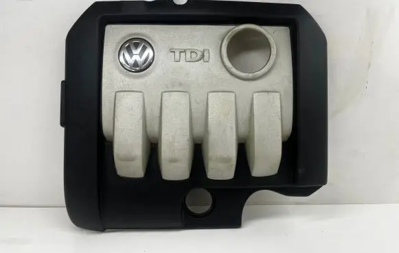 Volkswagen Golf V Engine cover (trim) 03G103925B 03G103925BN