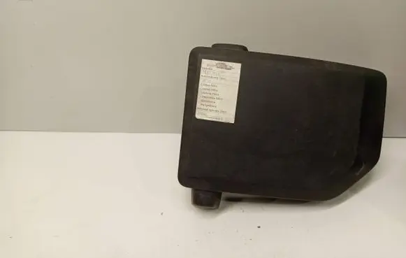 Volvo XC90 Air filter box cover 30680265