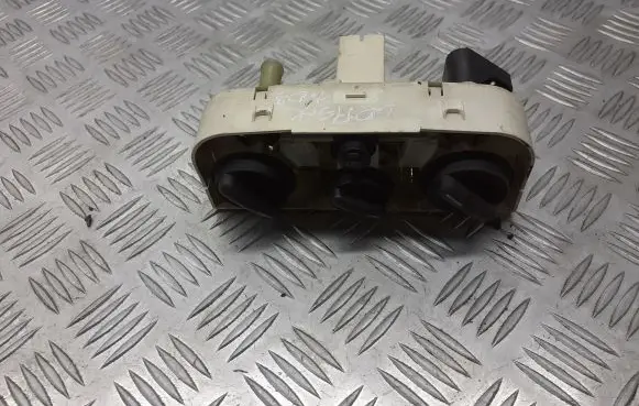 Opel Corsa C Interior fan control switch BRAK