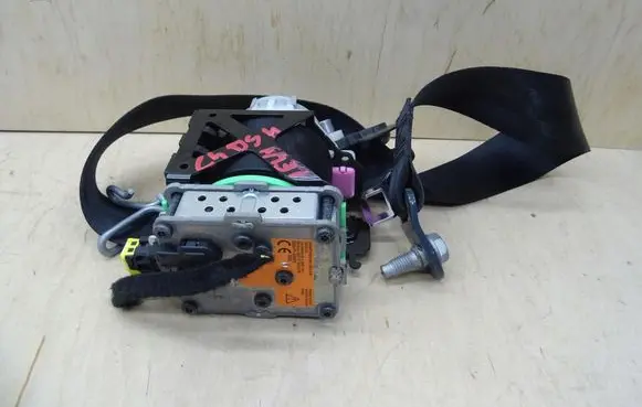 Citroen C4 Grand Picasso Front seatbelt