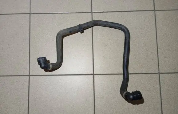 Mercedes-Benz S W222 Engine coolant pipe/hose A2225006200