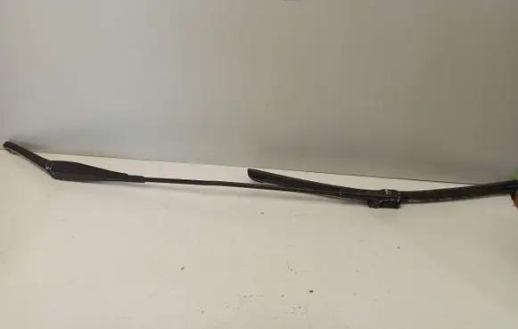 Ford Focus Front wiper blade arm 4M5117526CC