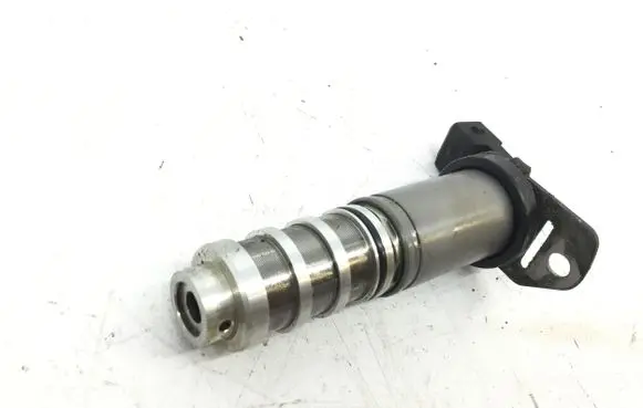 BMW 6 F12 F13 Camshaft vanos timing valve 8605123