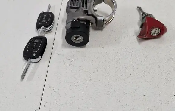 Hyundai ix20 Ignition lock