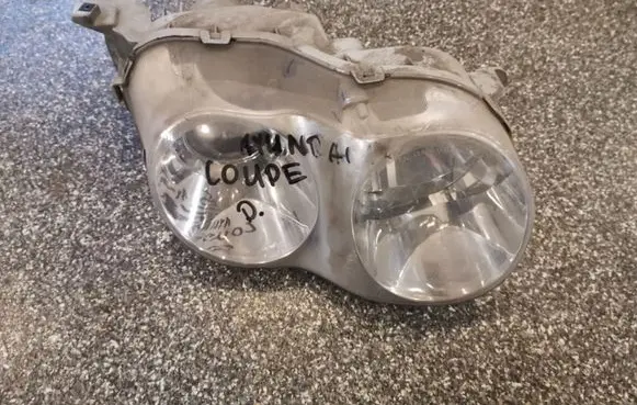 Hyundai Coupe Headlight/headlamp