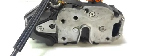 Opel Insignia A Front door lock