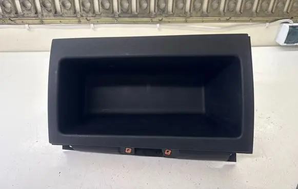Ford Transit Glove box 90102V347021