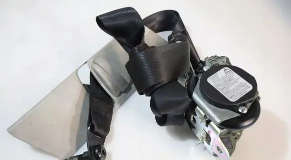 Ford Mondeo MK IV Front seatbelt