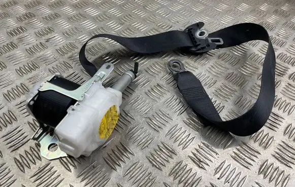 Toyota RAV 4 (XA50) Front seatbelt 7X3160P 067797 845819