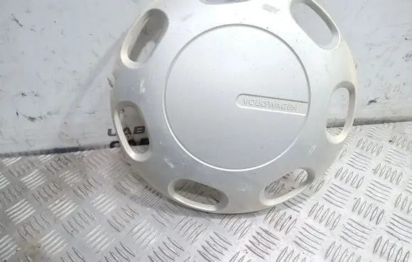 Volkswagen Golf III Original wheel cap 3A0601149