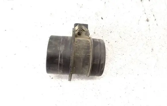 Volkswagen PASSAT B6 Mass air flow meter 0281002461 074906461B