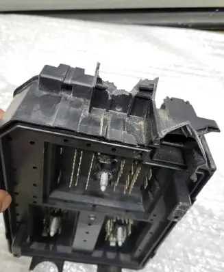 Opel Mokka X Fuse box set 42588098 C0000421 30959L